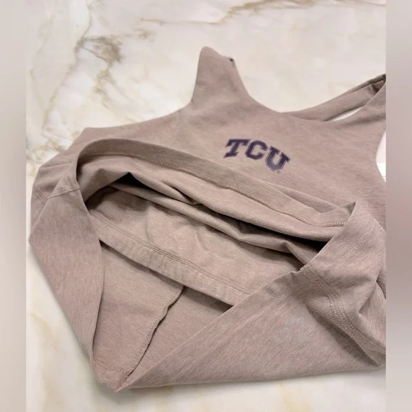 NWT 🌟 Beyond Yoga spacedye refocused Crop Tank Texas Christian university - Picture 5 of 6